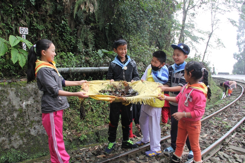 Cleaning of 65 KM Highway -Darjeeling
