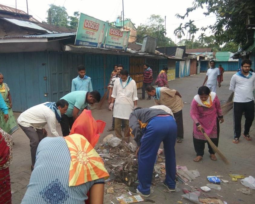 MAYNAGURI samithi of JALPAIGURI district (West Bengal) does Seva