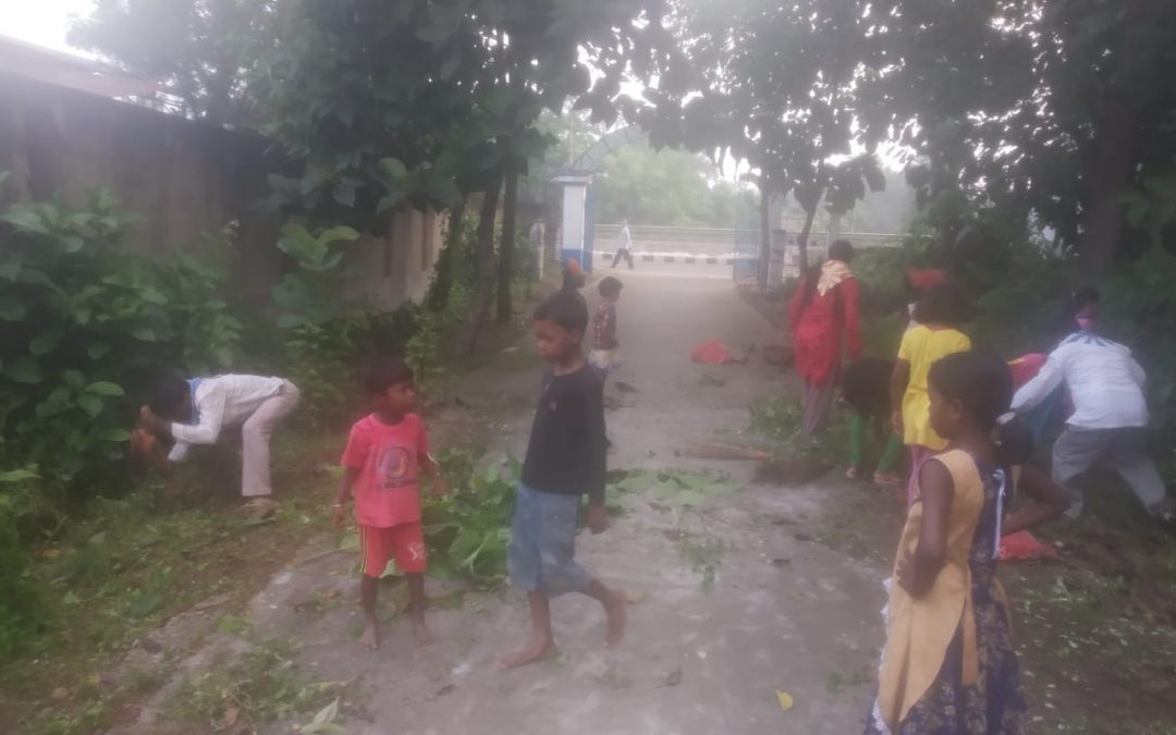 *GALSI samithi of BURDWAN district (West Bengal) does Seva
